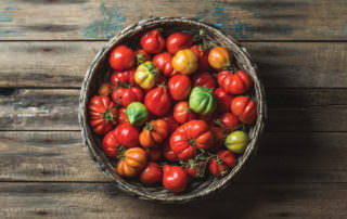la-yoga-yogi-food-heirloom tomato
