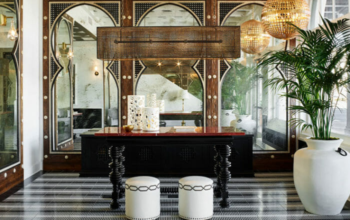 Hotel Californian Entry Way