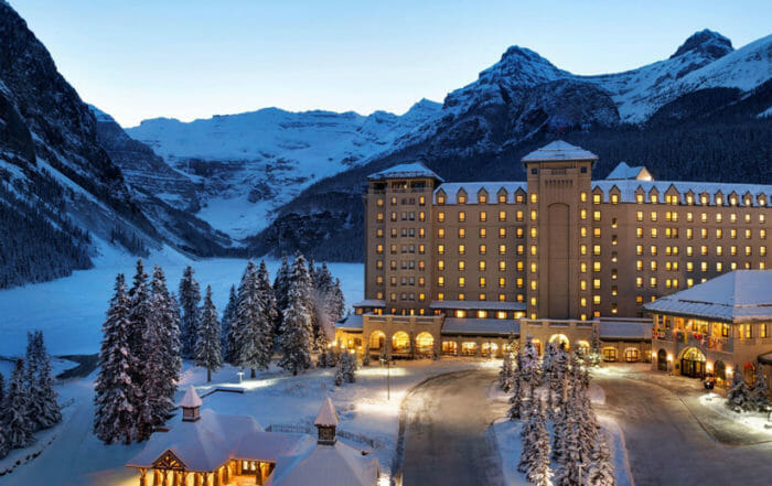 Wellness Destination Fairmont Chateau Lake Louise Outside View