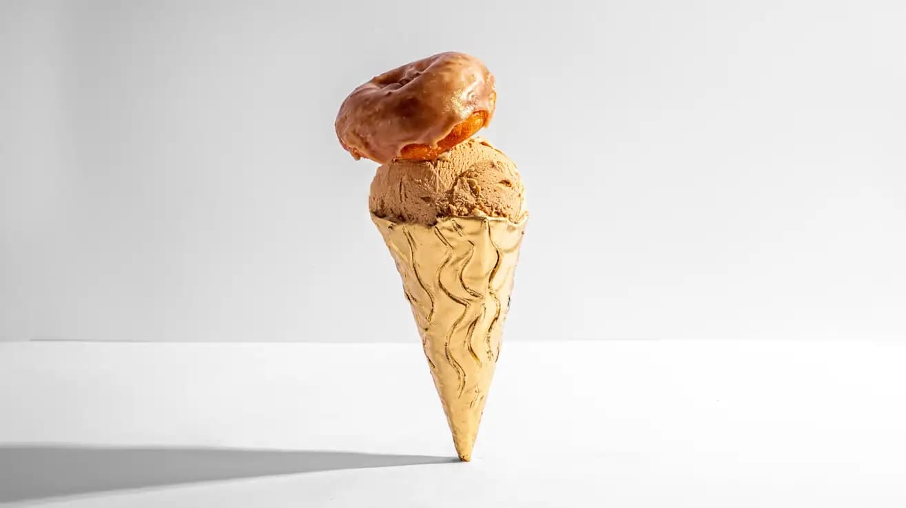 Cherlato gold ice cream cone with donut